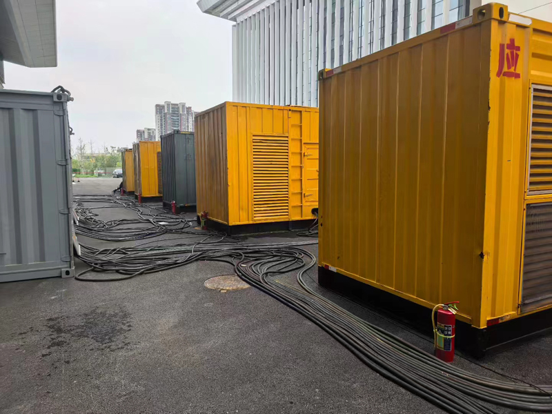 大东不同季节柴油发电机组保养有哪些注意事项?